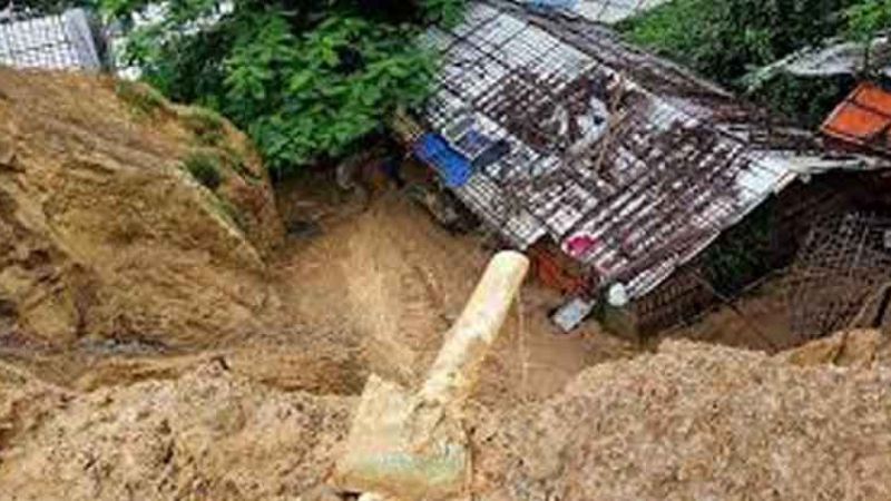 টানা বৃষ্টিতে রোহিঙ্গা ক্যাম্পে পাহাড় ধস, ক্ষতিগ্রস্ত ৮০০ ঘর