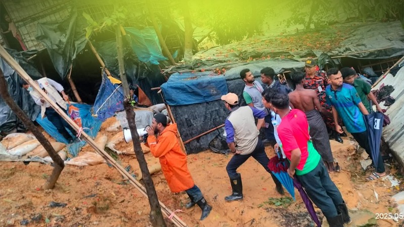 ভারী বৃষ্টিতে রোহিঙ্গা ক্যাম্পের ৫৩ স্থানে ভূমিধস, ১৪ শত বসতি ক্ষতিগ্রস্ত