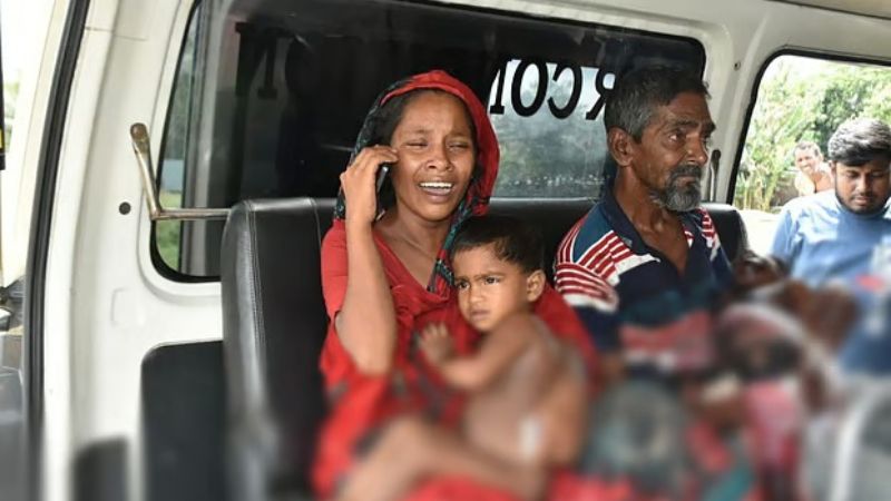 বল ভেবে কুড়িয়ে পাওয়া বোমা নিয়ে খেলার সময় বিস্ফোরণ, নিহত বোন, হাত গেল ভাইয়ের