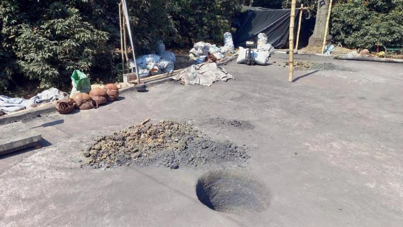 ফটিকছড়িতে সিসা তৈরির গোপন কারখানা, ঝুঁকিতে জনস্বাস্থ্য