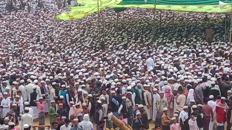 রক্ত দেবো আরাকানে: ঐক্যবদ্ধ রোহিঙ্গারা