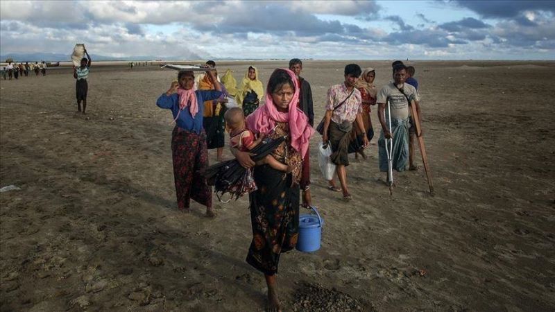 বাংলাদেশ অভিমুখে রোহিঙ্গা ঢলের শঙ্কা