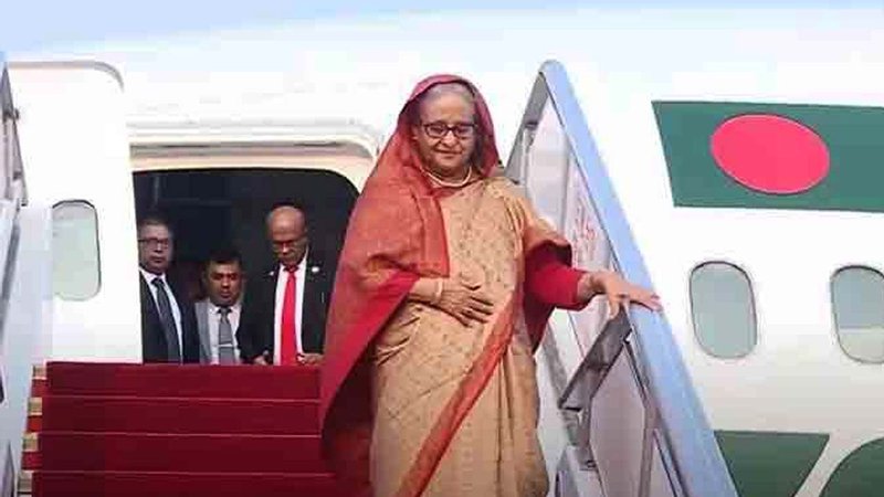 একদিন আগেই দেশে ফিরছেন প্রধানমন্ত্রী