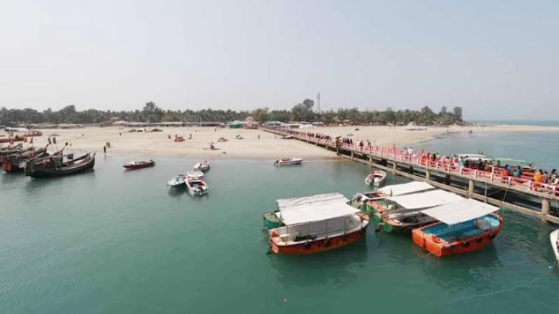 টেকনাফ-সেন্টমার্টিন: ৩৩ দিন পর নৌ চলাচল পুনরায় শুরু