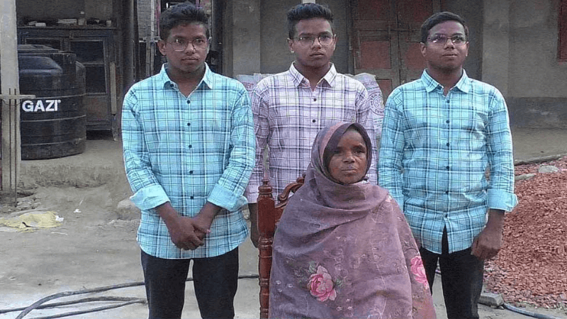 রত্নগর্ভা মায়ের জমজ তিন ছেলের মেডিকেল জয়