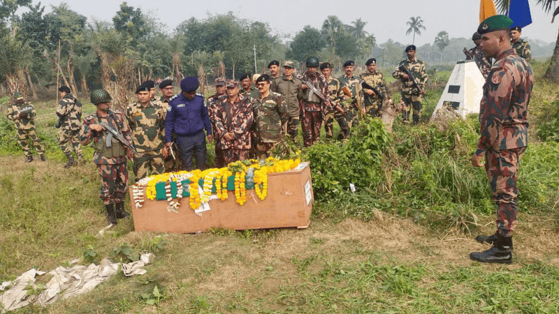 বিএসএফের গুলিতে নিহত বিজিবি সদস্যের লাশ হস্তান্তর