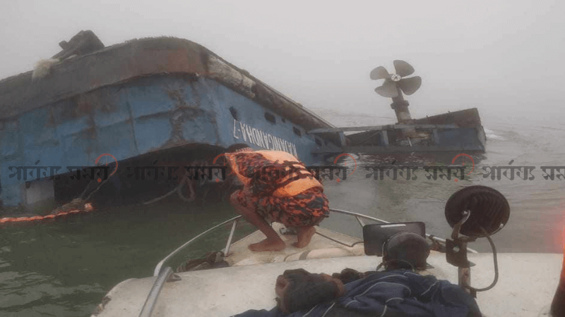 পাটুরিয়ায় রজনীগন্ধা ফেরিডুবি, ৬ জনকে জীবিত উদ্ধার