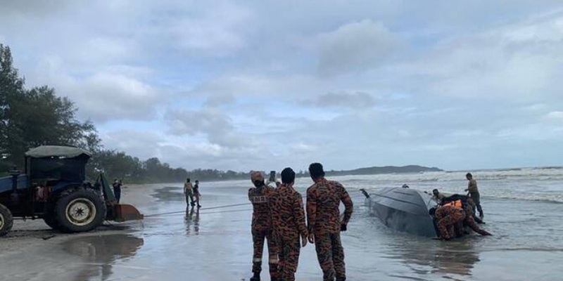 বাংলাদেশিসহ ৯০ অভিবাসী নিয়ে থাইল্যান্ড-মালয়েশিয়া সীমান্তে নৌকাডুবি