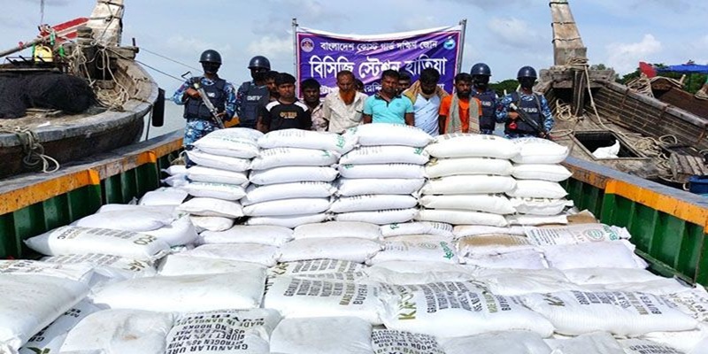 মিয়ানমারে সার পাচার করে দেশে আনছে ইয়াবা, চক্রের ৯ জন আটক