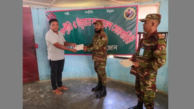 সেনাবাহিনীর আর্থিক সহায়তা ও নিরাপত্তায় খুশি লংগদুর পূজা কমিটি