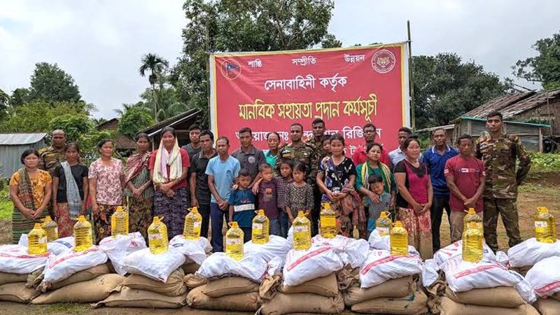 বম সম্প্রদায়ের আরও ২২ জনের মুক্তি, সেনাবাহিনীর মানবিক সহায়তা