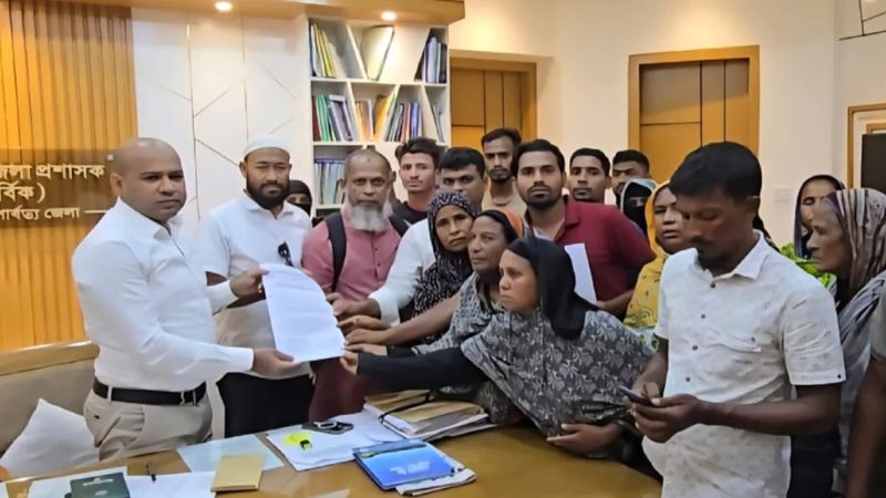 শান্তিবাহিনীর হাতে ৩৬ কাঠুরিয়া হত্যার বিচার ও পুনর্বাসনের দাবি