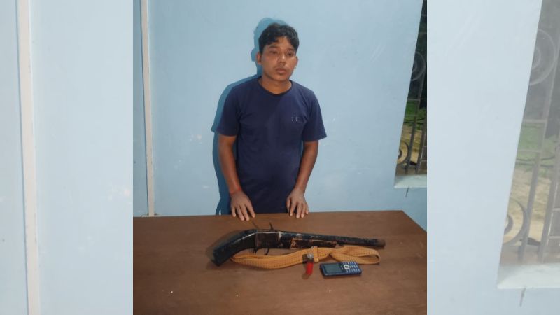 গুইমারায় চাঁদা আদায়কালে অস্ত্রসহ ইউপিডিএফ সন্ত্রাসী আটক