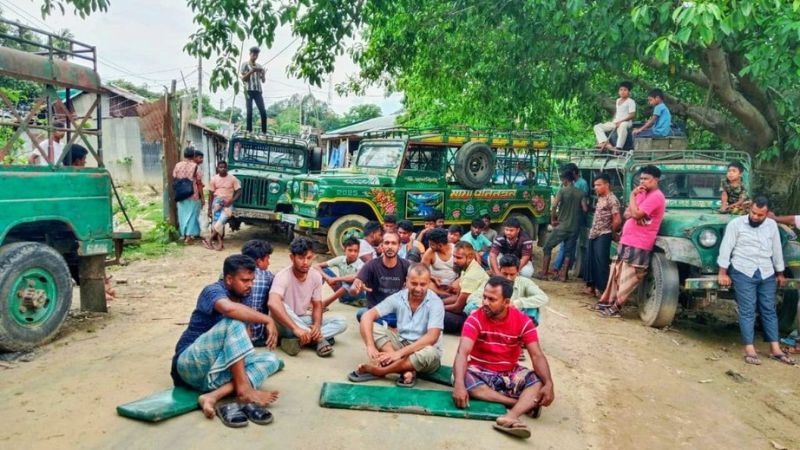সাজেকে ইউপিডিএফের সন্ত্রাস ও চাঁদাবাজির বিরুদ্ধে বিক্ষোভ