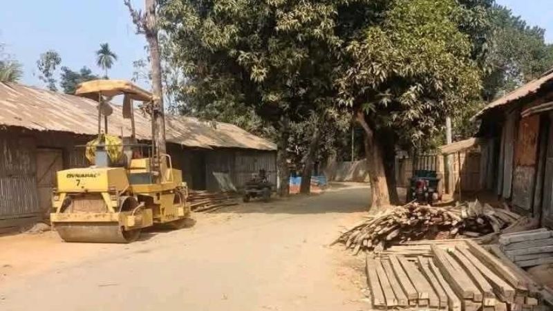 চাঁদা না পেয়ে নির্মাণ সরঞ্জামাদিসহ শ্রমিকদের মোবাইল ছিনতাই, অভিযুক্ত জেএসএস