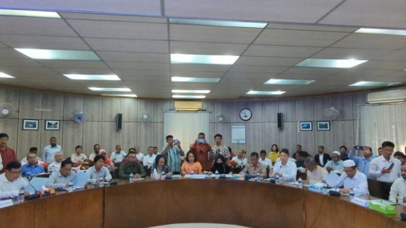 বান্দরবানে অন্তর্বতীকালীন পার্বত্য জেলা পরিষদের দায়িত্ব গ্রহণ