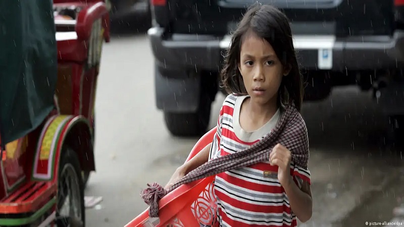 সারাদেশে ভিক্ষাবৃত্তিতে ছড়িয়ে পড়ছে রোহিঙ্গা শিশুরা