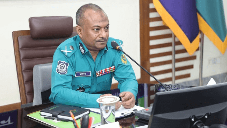 অস্ত্রধারীদের দেখামাত্র আত্মরক্ষায় গুলির নির্দেশ সিএমপি কমিশনারের