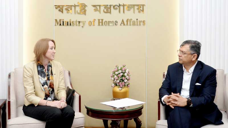 বাংলাদেশের একার পক্ষে এই বিশাল রোহিঙ্গাদের ভার বহন করা সম্ভব নয়: স্বরাষ্ট্রমন্ত্রী