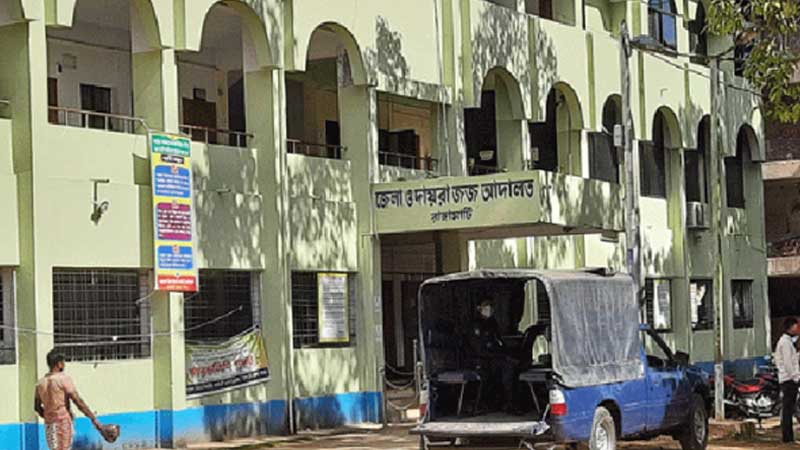 রাঙামাটিতে অস্ত্র মামলার আসামি অন্তর চাকমার হাজিরা শেষে ফের কারাগারে প্রেরণ