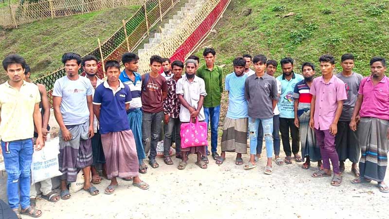 বান্দরবানে কম মজুরির রোহিঙ্গাদের দখলে শ্রমবাজার, কর্ম হারাচ্ছে স্থানীয়রা