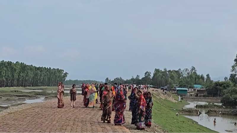 রাখাইনে আরাকান আর্মির অবস্থান লক্ষ্য করে বিমান হামলা, বিস্ফোরণে কাঁপছে টেকনাফ