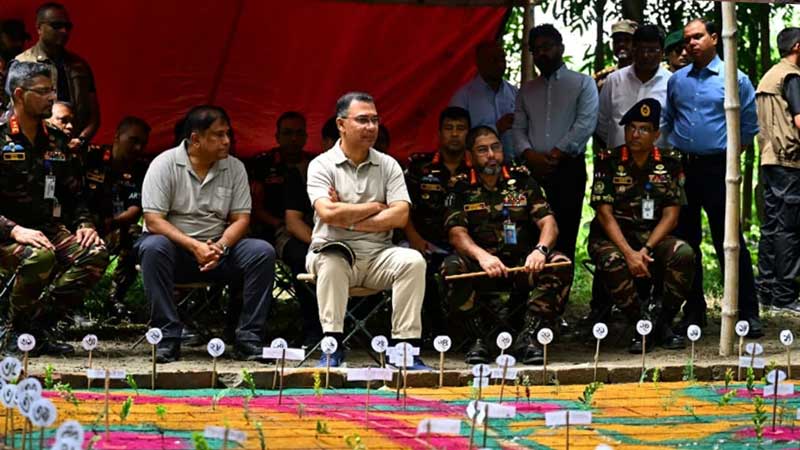 গ্রীষ্মকালীন মহড়া পরিদর্শনে প্রধানমন্ত্রী বললেন, ‘জনগণের আস্থার জায়গা সেনাবাহিনী’