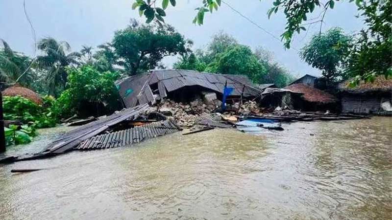 বন্যা পরিস্থিতি মোকাবিলায় স্বাস্থ্য অধিদপ্তরের ৭ নির্দেশনা, প্রয়োজনে ছুটি বাতিলের নির্দেশ