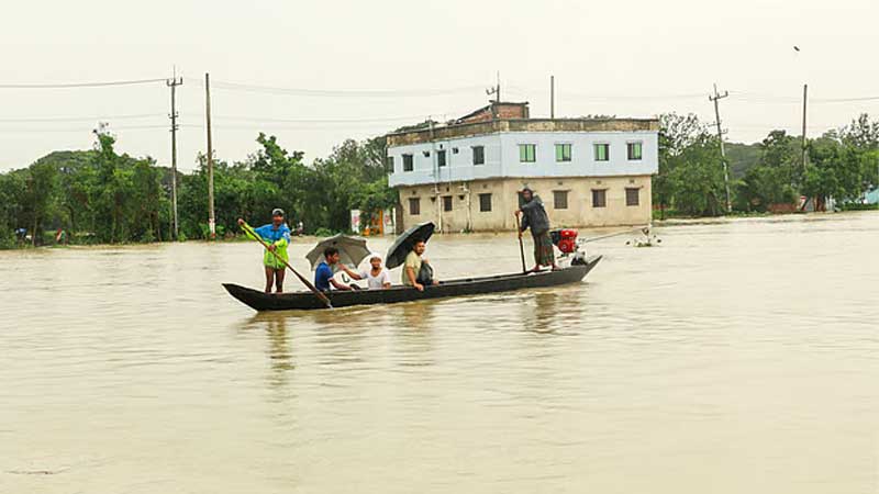 ৭ জেলায় পানিবন্দী লাখো পরিবার: মৃত্যু বেড়ে ৫১, ক্ষতিগ্রস্ত ১০ লাখের বেশি মানুষ