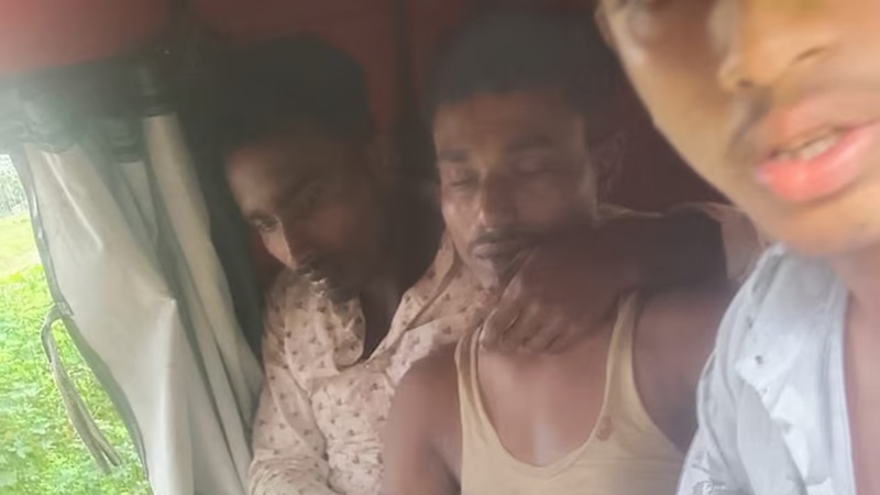 নাইক্ষ্যংছড়ি সীমান্তে স্থলমাইন বিস্ফোরণে বাংলাদেশি যুবকের পা বিচ্ছিন্ন