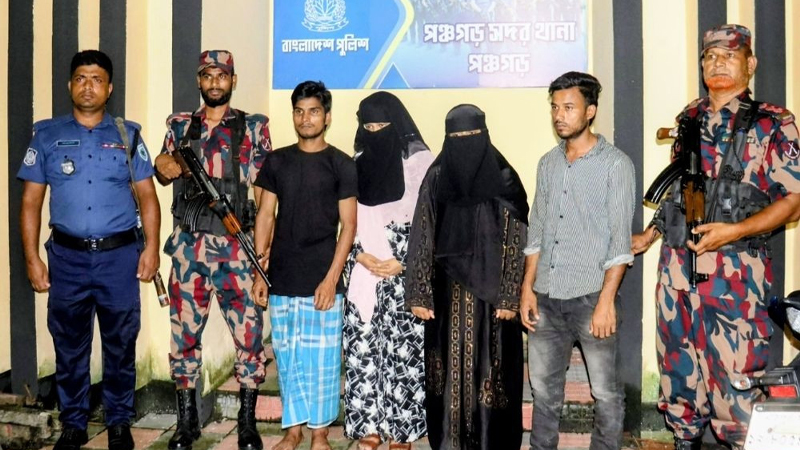 ভারতে যাওয়ার পথে আটক চার রোহিঙ্গা
