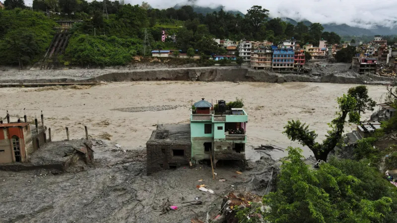 নেপালে দুর্যোগ মোকাবিলায় ১ মিলিয়ন ডলার সহায়তার ঘোষণা বাংলাদেশের