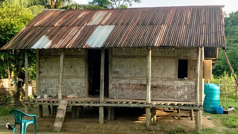 বিদ্যুৎ উৎপাদনের জনপদ কাপ্তাইয়েই অন্ধকারে ৬ শতাধিক পরিবার, ভরসা কুপি-মোমবাতি
