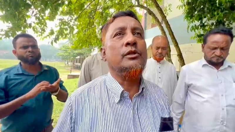 মানিকছড়িতে শিক্ষকের নির্দেশে ৭২ সহপাঠীকে দিয়ে দুই শিক্ষার্থীকে চড় মারার অভিযোগ