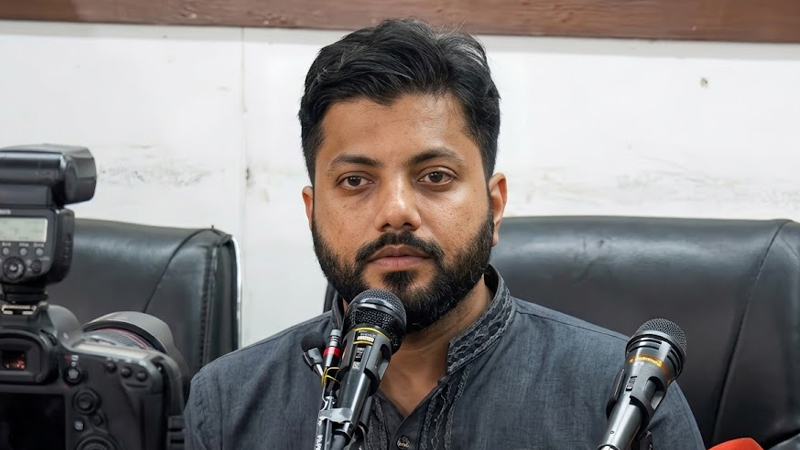 মুক্তিযুদ্ধবিষয়ক প্রতিমন্ত্রীর পদ থেকে পদত্যাগের ঘোষণা ইশরাক হোসেনের