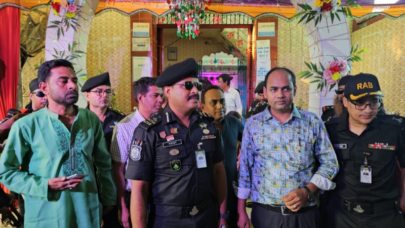 কক্সবাজারে ৩২৪ পূজামণ্ডপে নিশ্ছিদ্র নিরাপত্তা, নাশকতা দমনে কঠোর হুঁশিয়ারি এসআরবির