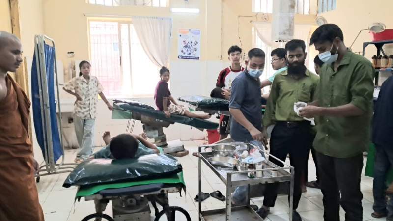 বান্দরবানে পাগলা কুকুরের কামড়ে নারী শিশুসহ ১৭ জন আহত