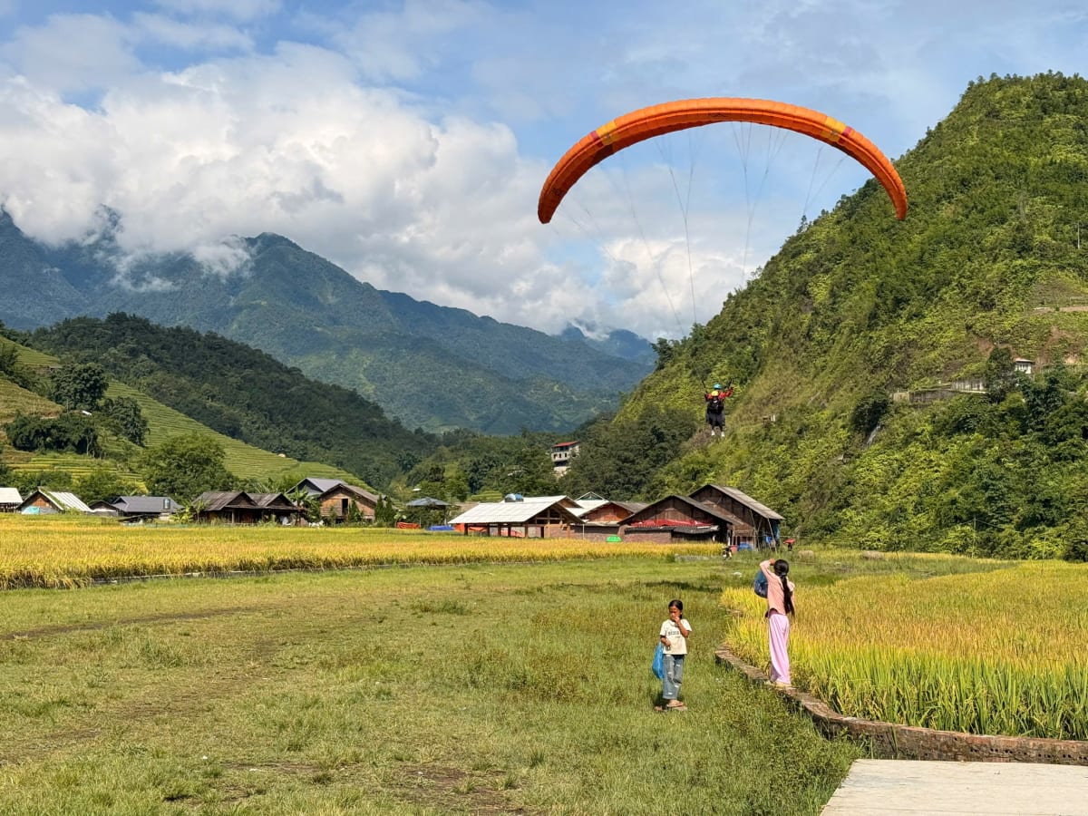 A Golden-Season Day in Lao Chai with Sapa Paragliding