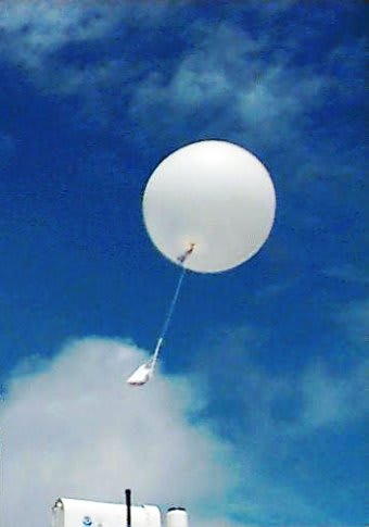 Weather balloon with radiosonde