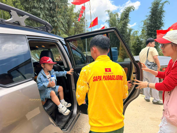 Getting to the Sapa Paragliding Take-Off Site: Round-Trip Transfer in 90 Minutes