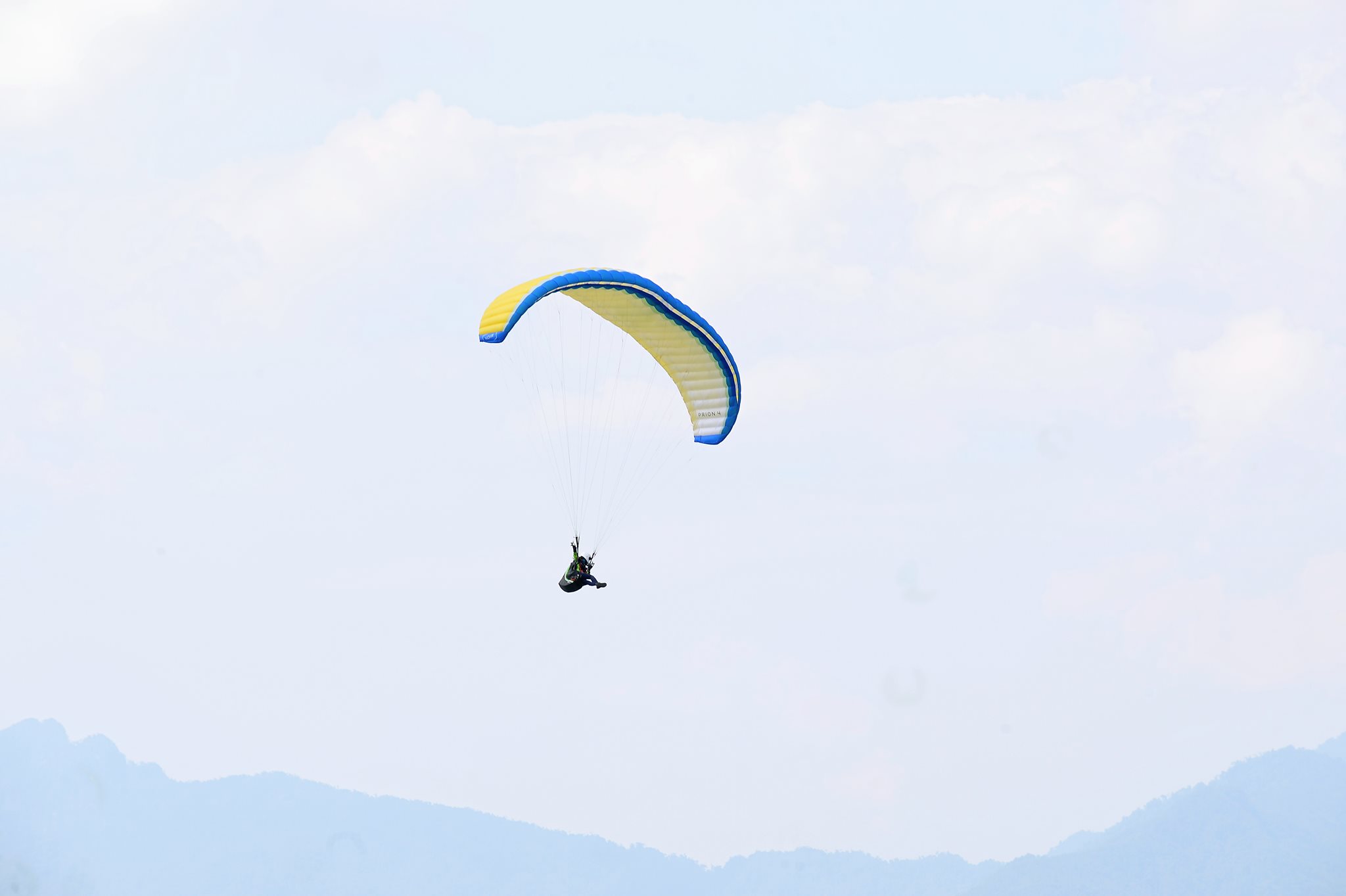 Student practising wing control with an instructor