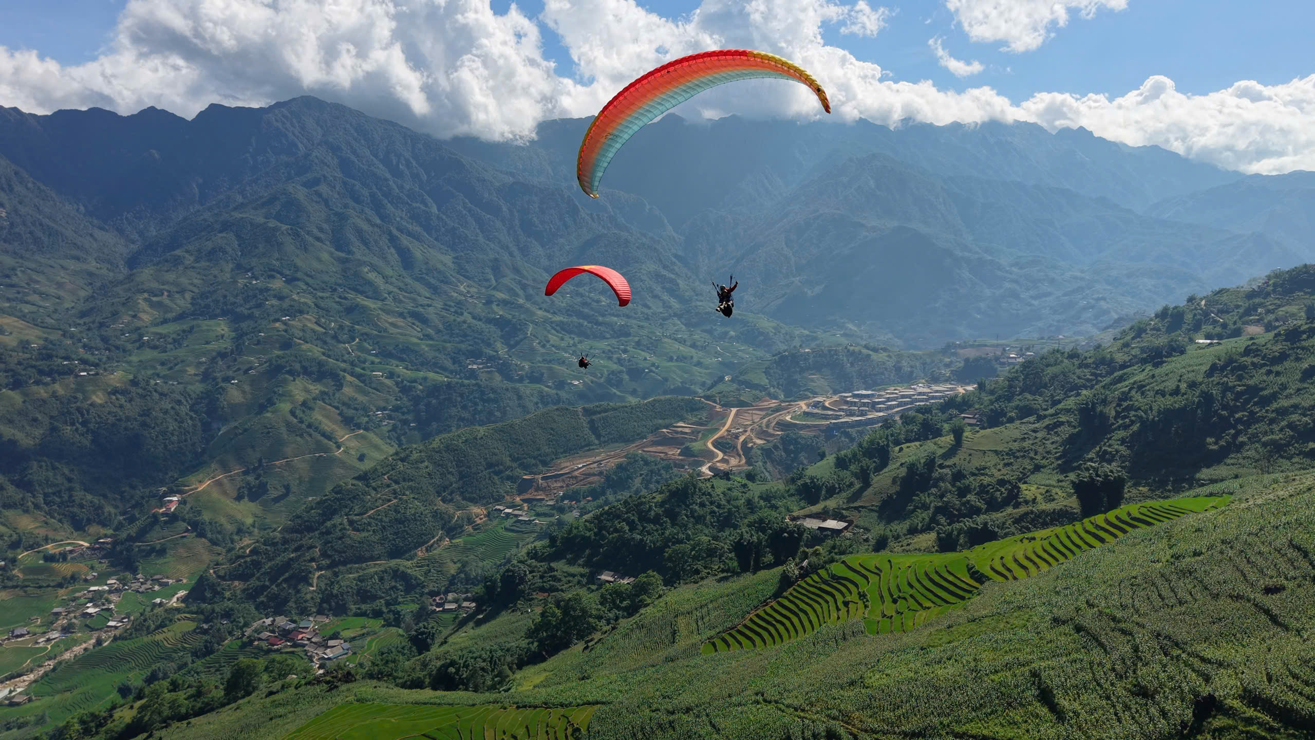 Beginner’s Guide to Paragliding in Sapa