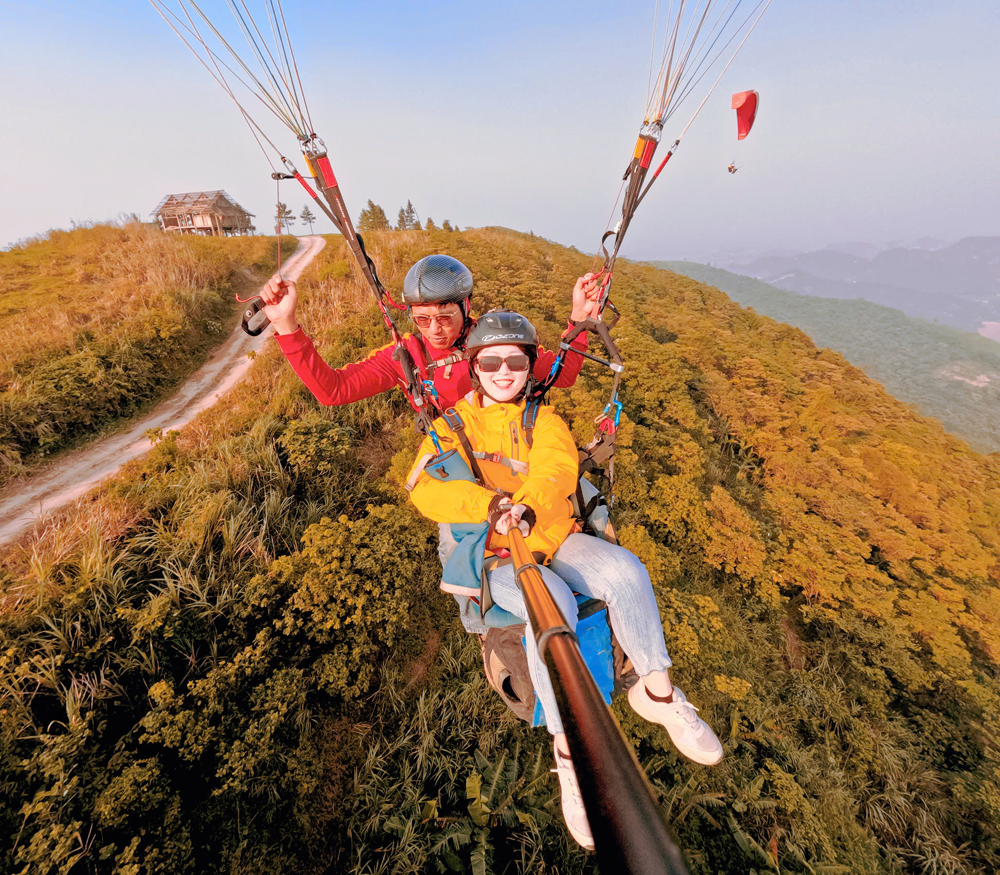 A sunset paragliding flight at Doi Bu