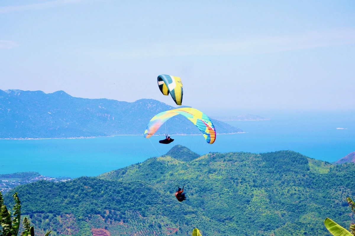 Vietnam Paragliding Adventures Review - Soar Over Mountains, Valleys & Beaches