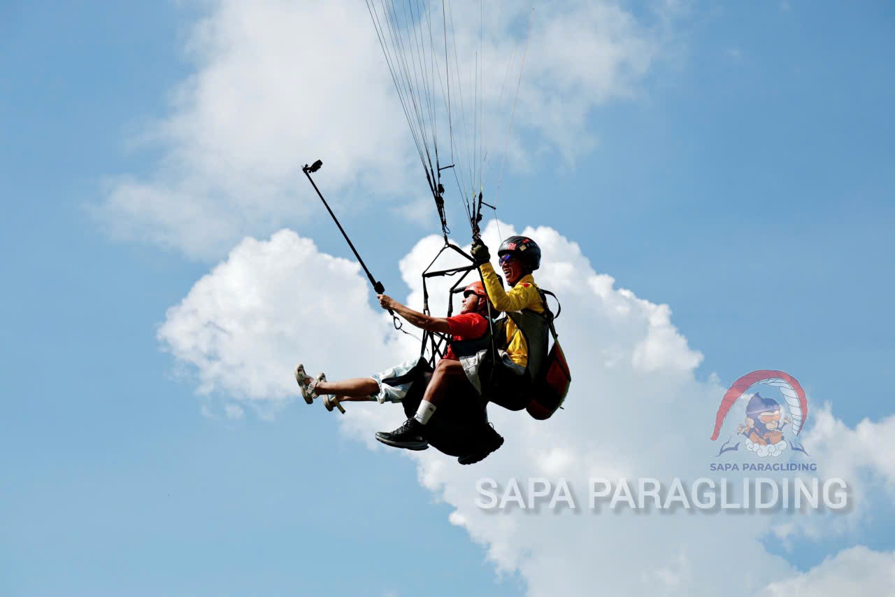 A busy day in the life of a Vietnamese paraglider pilot