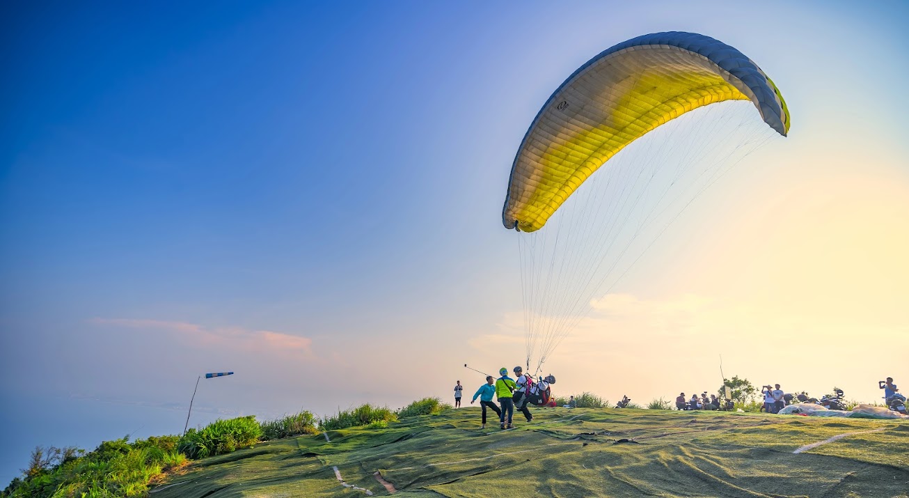 Skydiving vs Paragliding – Do You Prefer Freefall or Flying Through the Sky?
