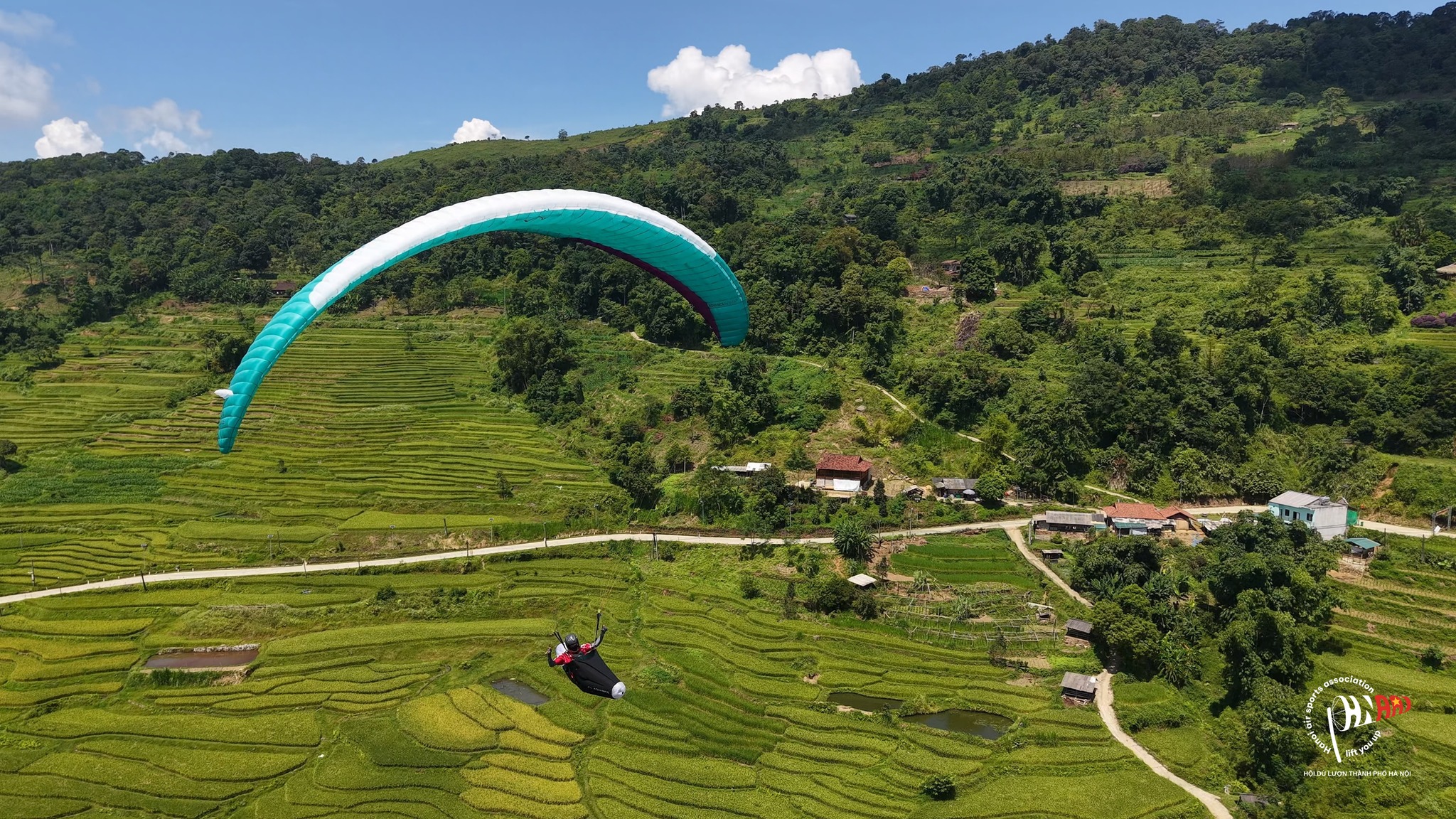 Weather Characteristics in Sa Pa and Their Impact on Paragliding Conditions