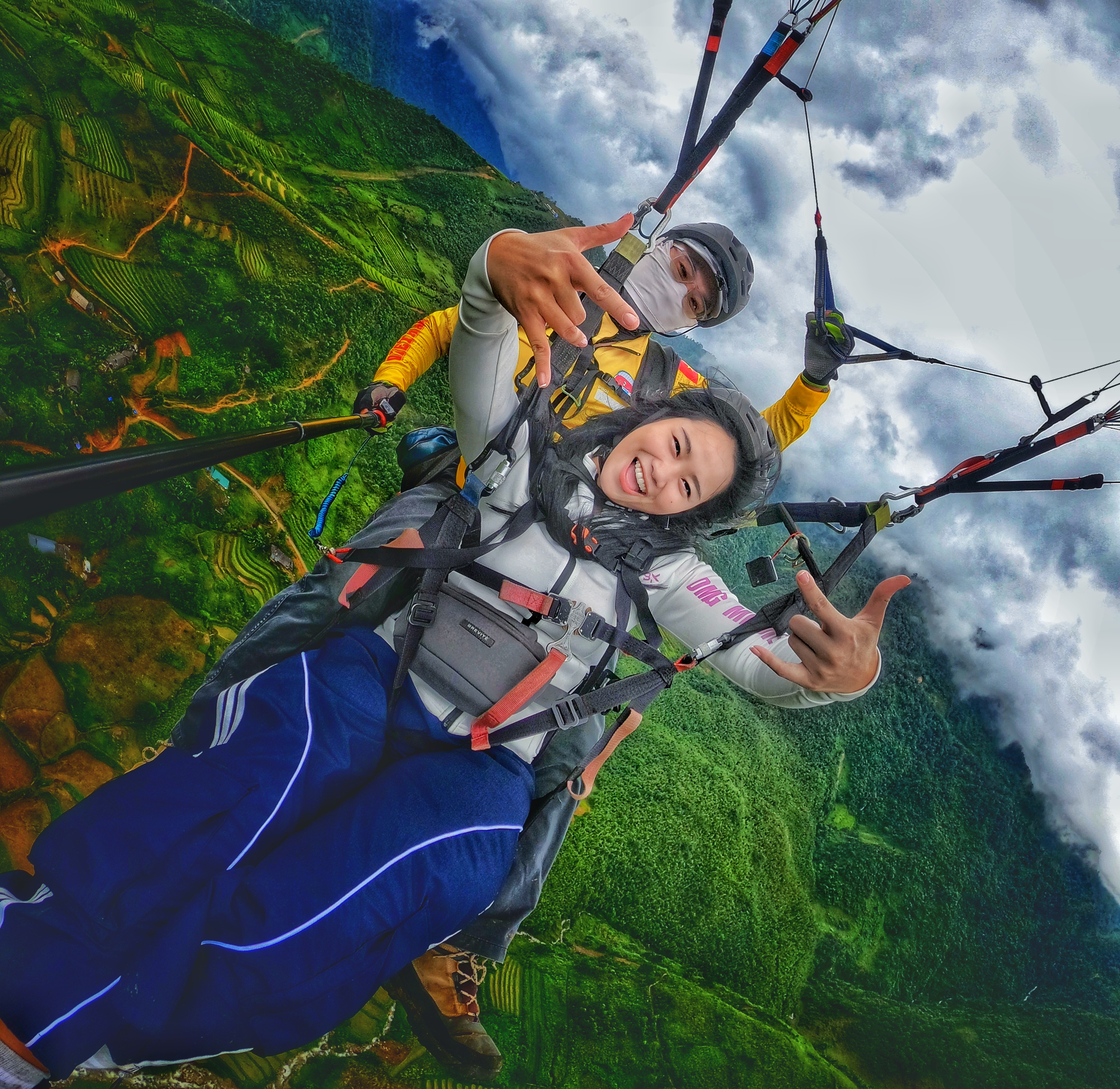 Reaction lần đầu rời mặt đất — khoảnh khắc GoPro ghi lại rõ nhất.