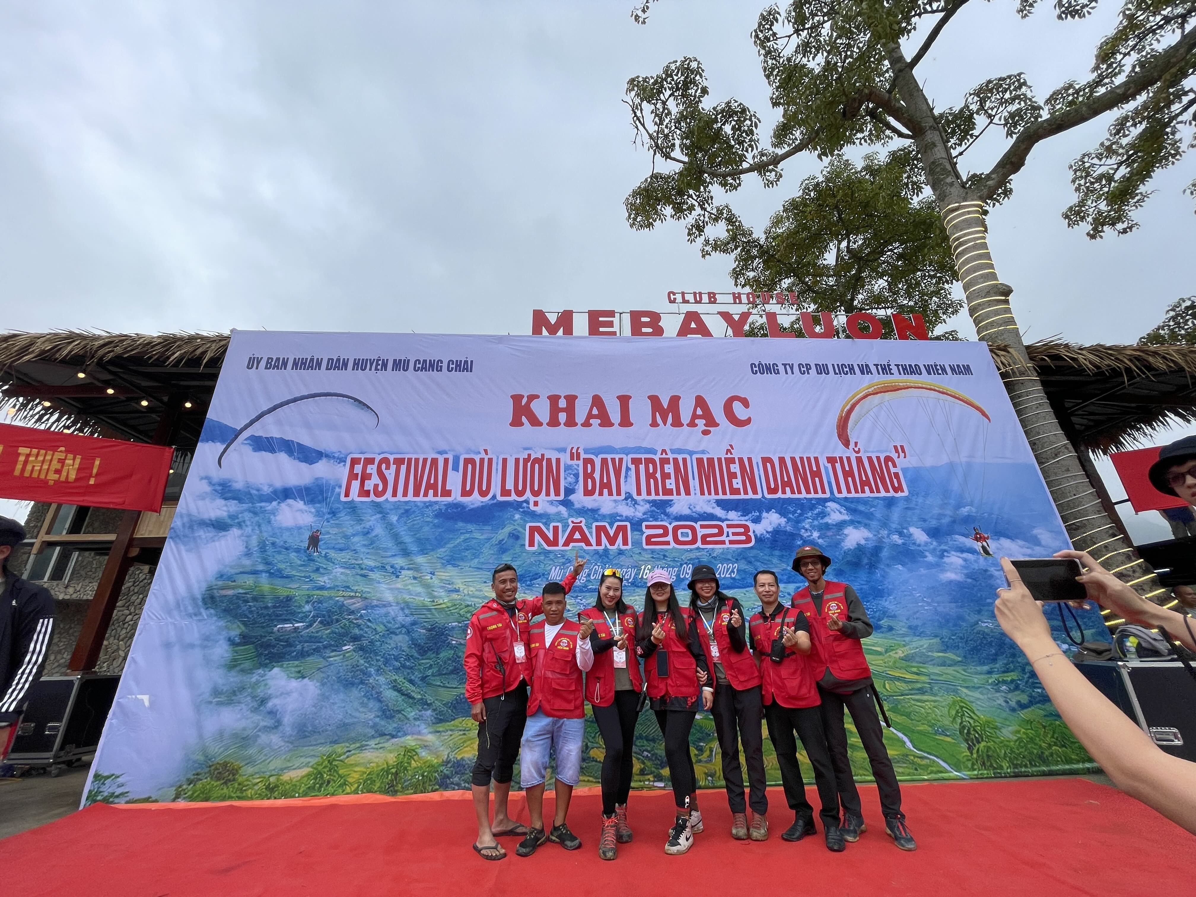 Paragliding referee team