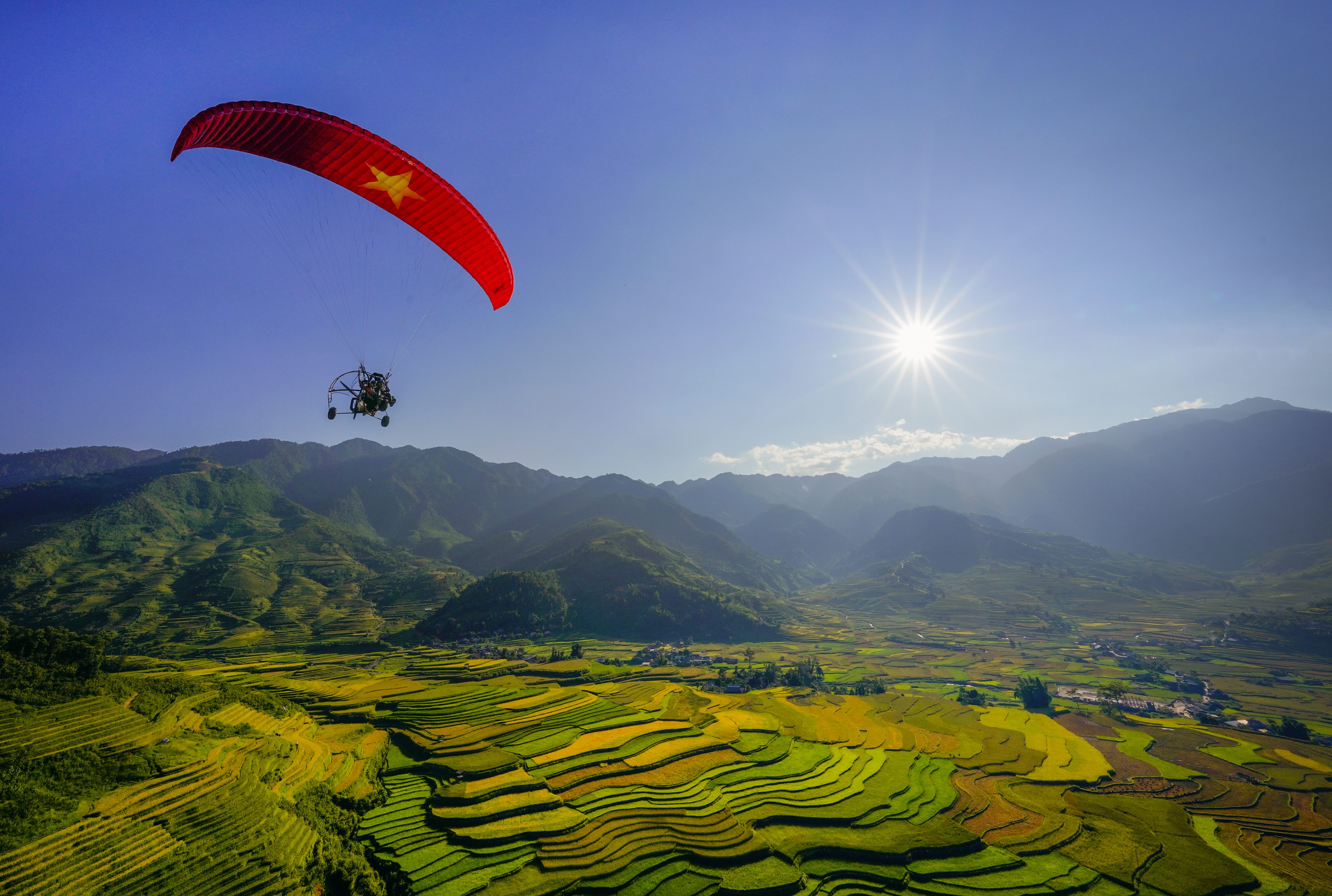 Certain spectacular views are only accessible via paramotor.
